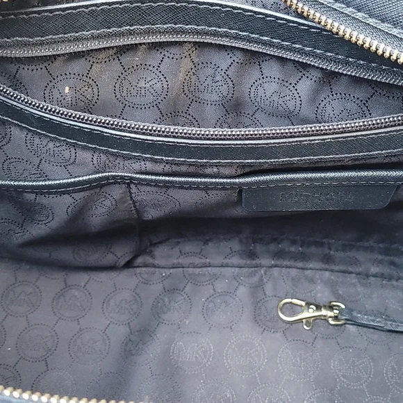 Michael Kors Hope Messenger Large Black Gold Purse